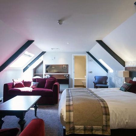 The White Hart Hotel Wetherspoon Okehampton Bagian luar foto