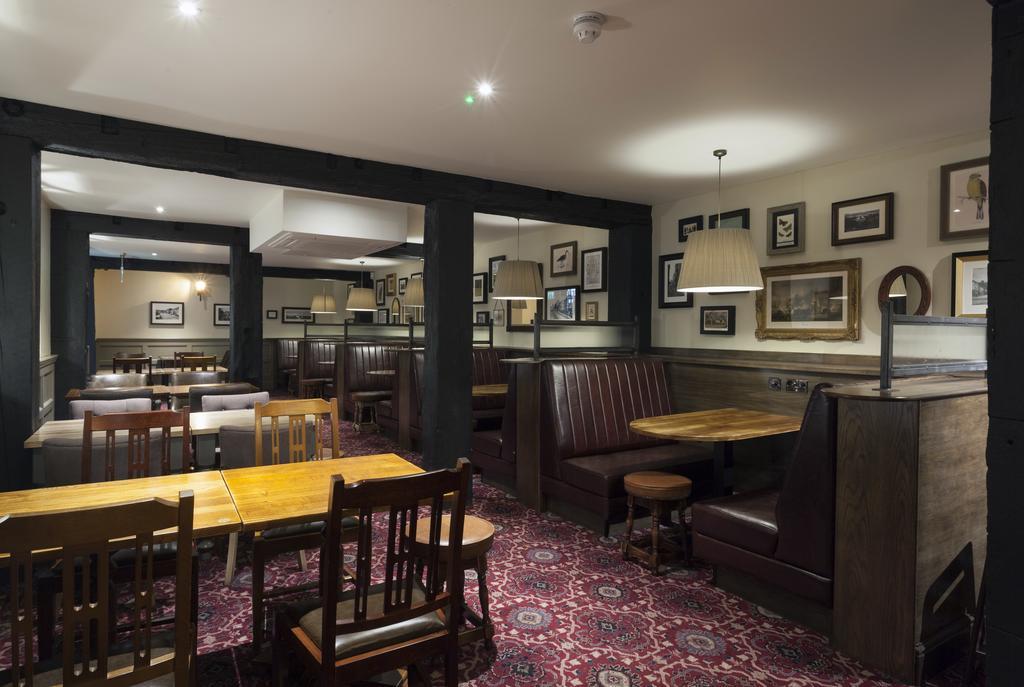 The White Hart Hotel Wetherspoon Okehampton Bagian luar foto