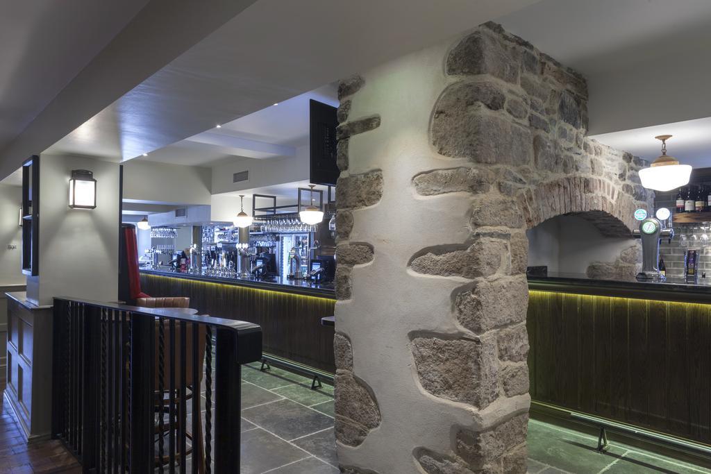 The White Hart Hotel Wetherspoon Okehampton Bagian luar foto